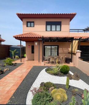 Villa Twins